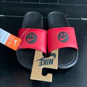 happy face nike slides